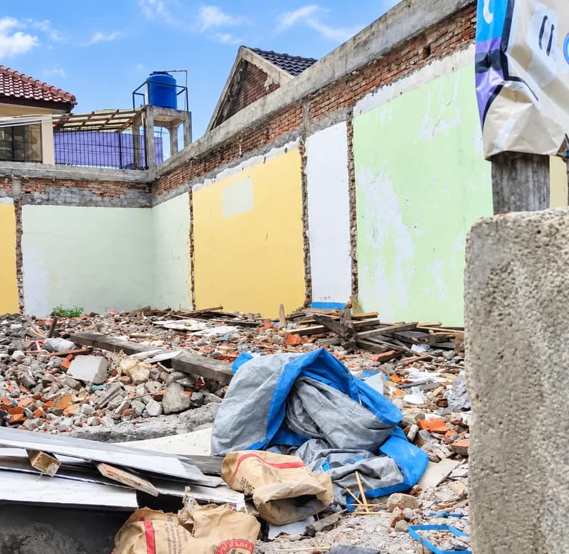 DIJUAL : TANAH STRATEGIS DI KALIARI - PASAR REBO, JAKARTA TIMUR